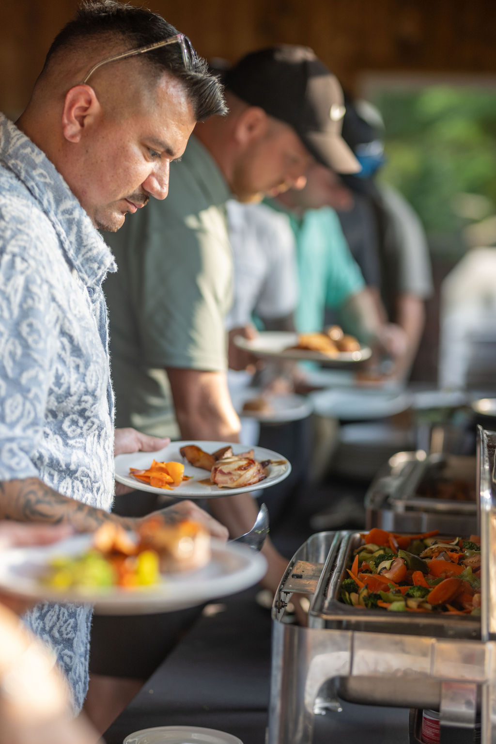 Célébration d'un birdie sur le green de golf